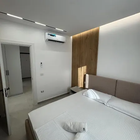 Aron's 610, 5th Floor Apartamento Golem (Tirana)