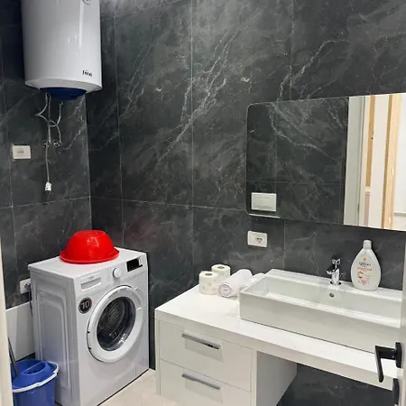 Appartement Aron's 610, 5th Floor Golem (Tirana)